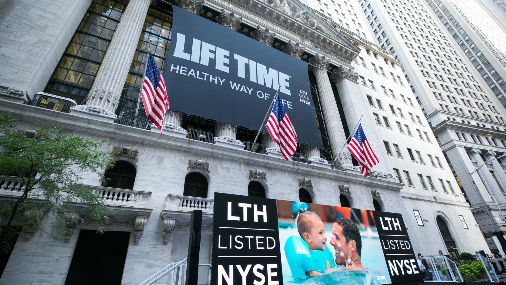 Life Time Stock Crashes Amid Premium Fitness Investment Surge