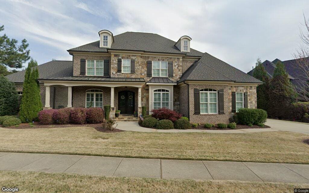 Top 10 Luxury Cary Homes Sold A 630K Average Price Overview