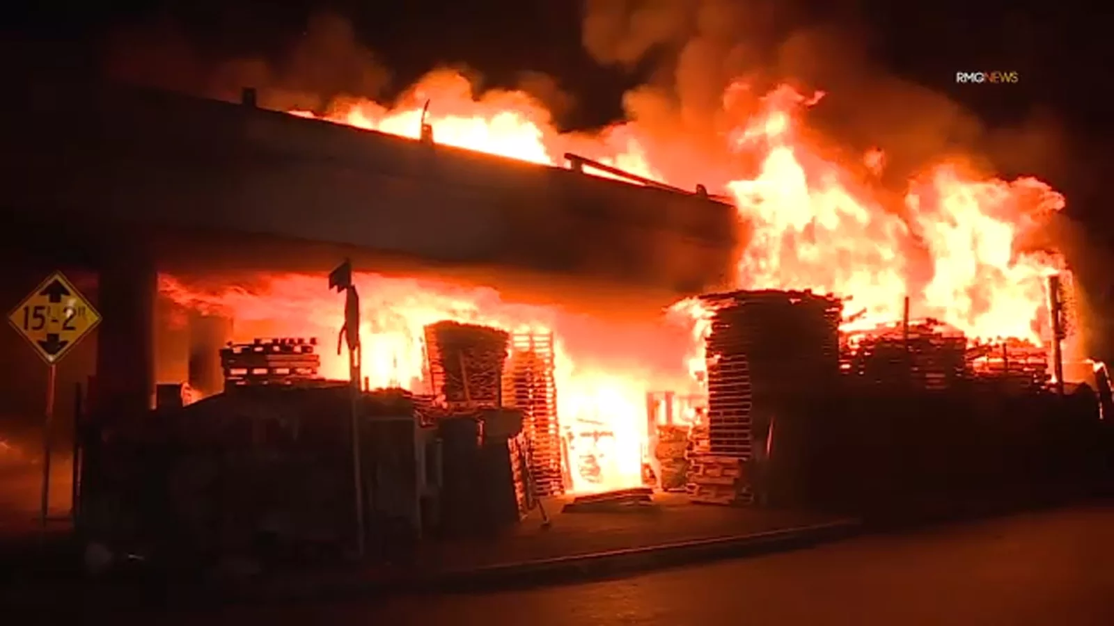 Massive Fire Shuts 10 Freeway, LA; State of Emergency Declared