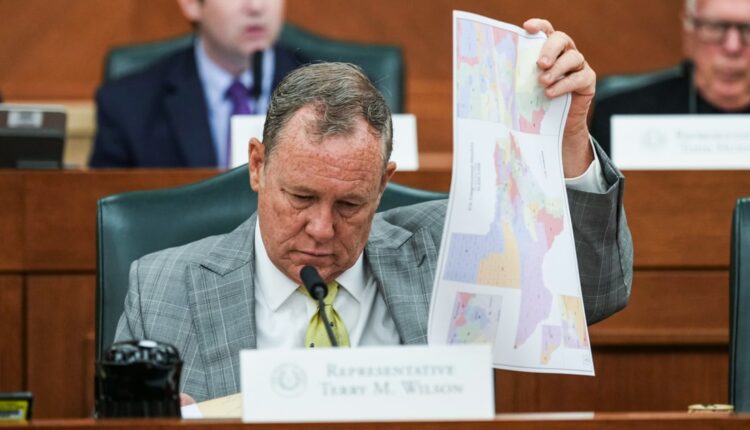 Texas Democrats decamp to Illinois to deny Republicans a quorum on redistricting