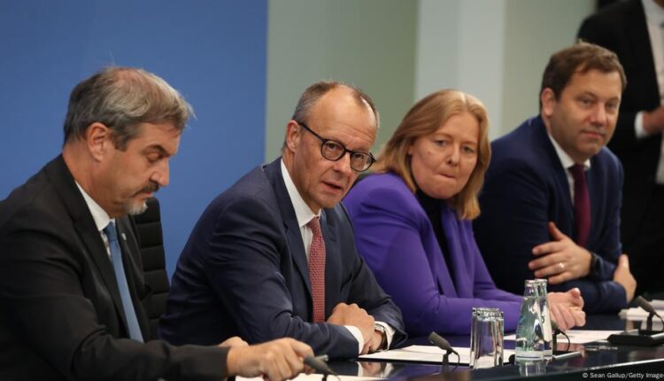 Government presents raft of reforms – DW – 10/09/2025