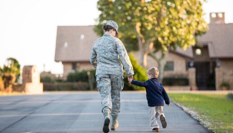 Military families worry about missed paychecks amid government shutdown