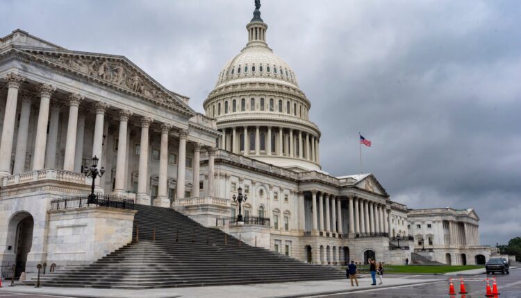 Government shutdown on verge of becoming longest in history