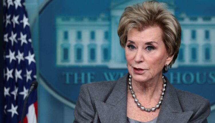 Education Dept. asks hundreds of fired employees to pitch in with work