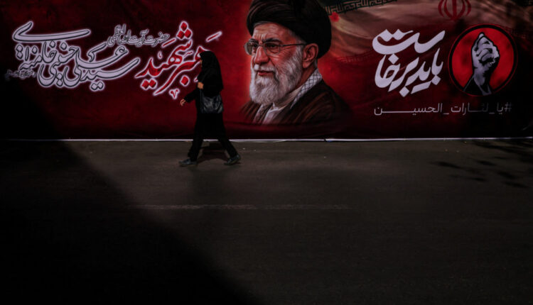News Wrap: Iran begins funeral ceremonies for late Supreme Leader Khamenei