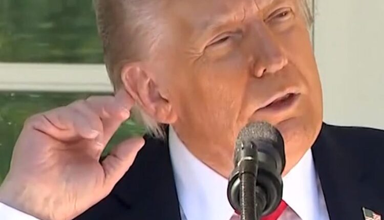Trump sculptor creates a statue for the White House