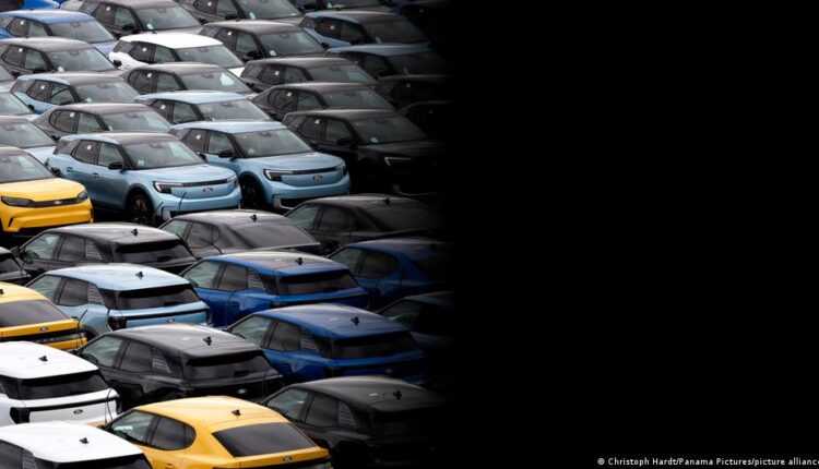 Industry hemorrhaging 15,000 jobs a month