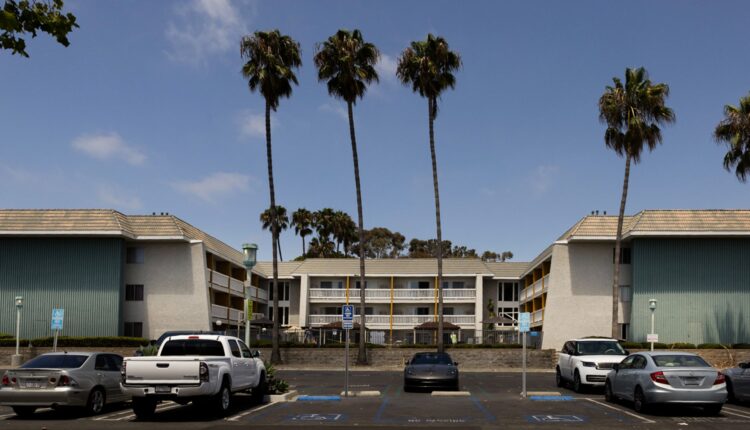 Hotel Workers Caught Up In Political Rip Tides At Dana Point Harbor
